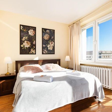 ורשה Apartments City Center Krucza By Renters מראה חיצוני תמונה